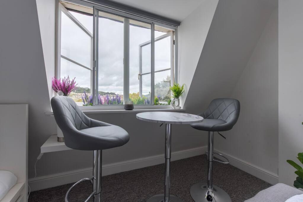 Parade Gardens Boutique Apartments- Central, Grade I Listed, 4K Tvs, Hidden Views Bath Exterior photo